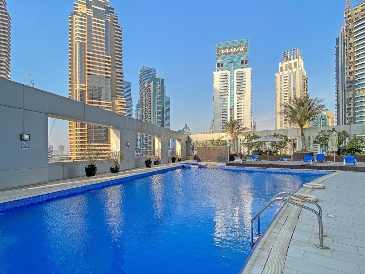 Bright 1-Bedroom With View Dubai Marina Dış mekan fotoğraf