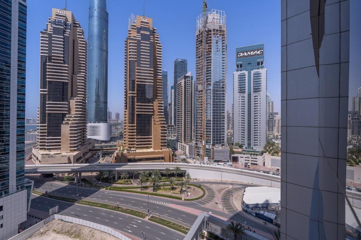 Bright 1-Bedroom With View Dubai Marina Dış mekan fotoğraf