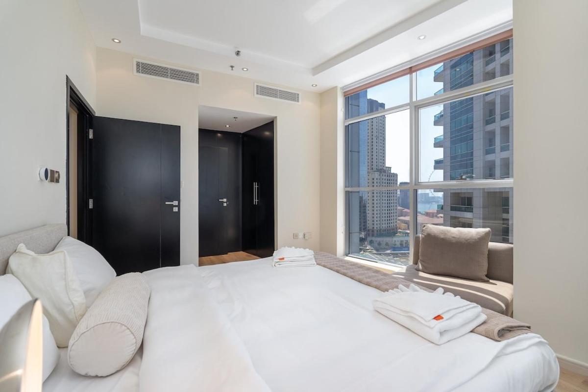 Bright 1-Bedroom With View Dubai Marina Dış mekan fotoğraf